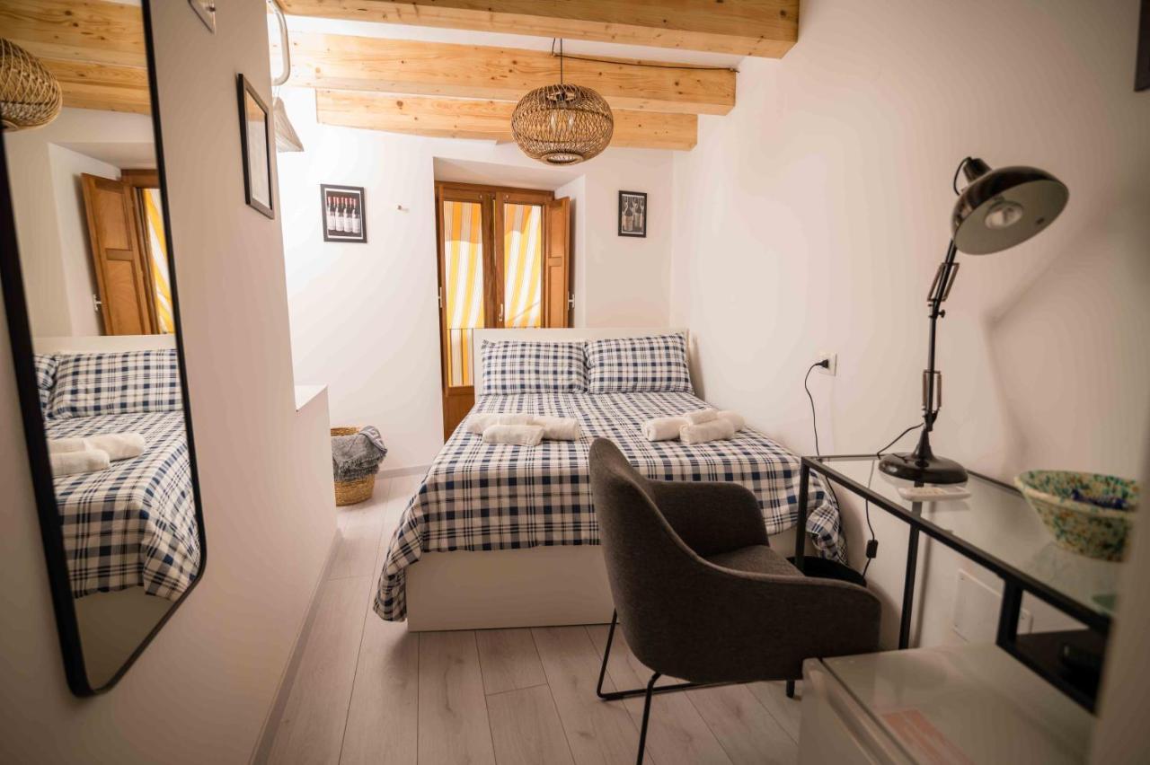 The Wine Room Castelbuono  Luaran gambar